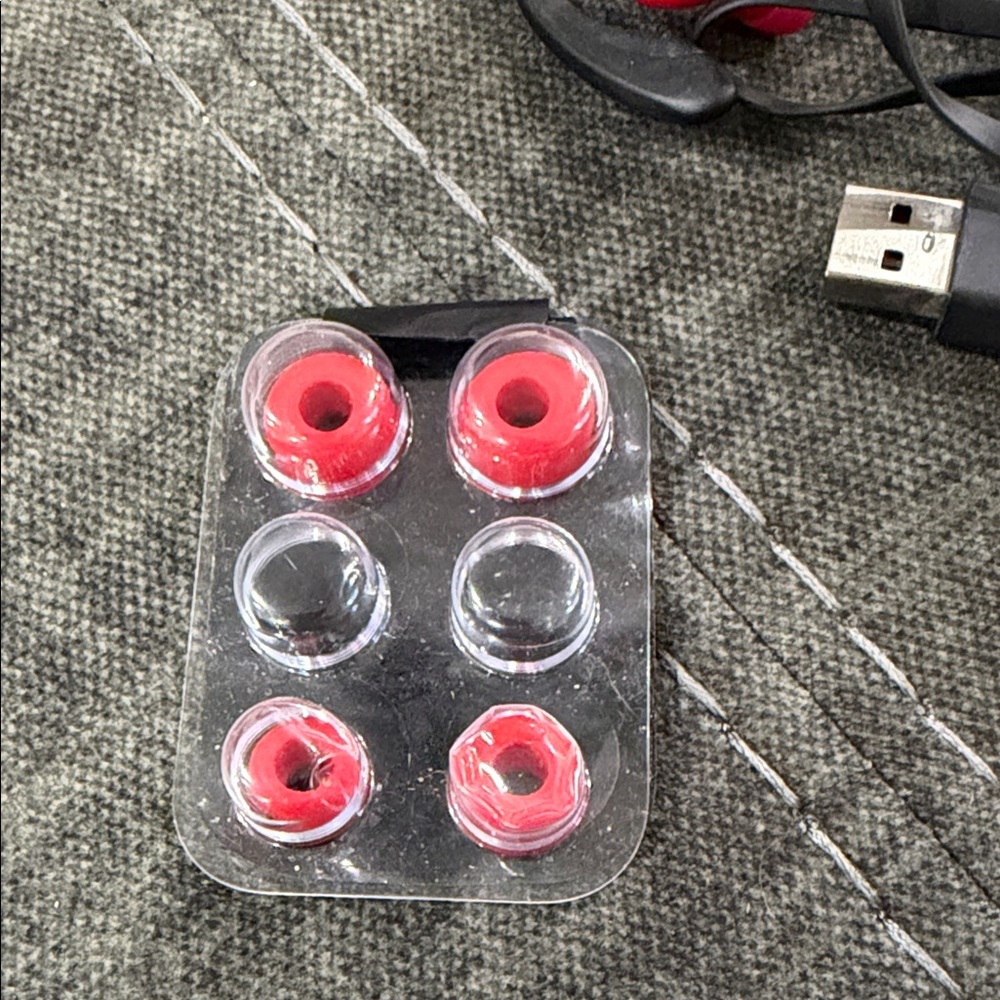 Beats - Beats Powerbeats3 Wireless earphones in red and black - Picture 3 of 9